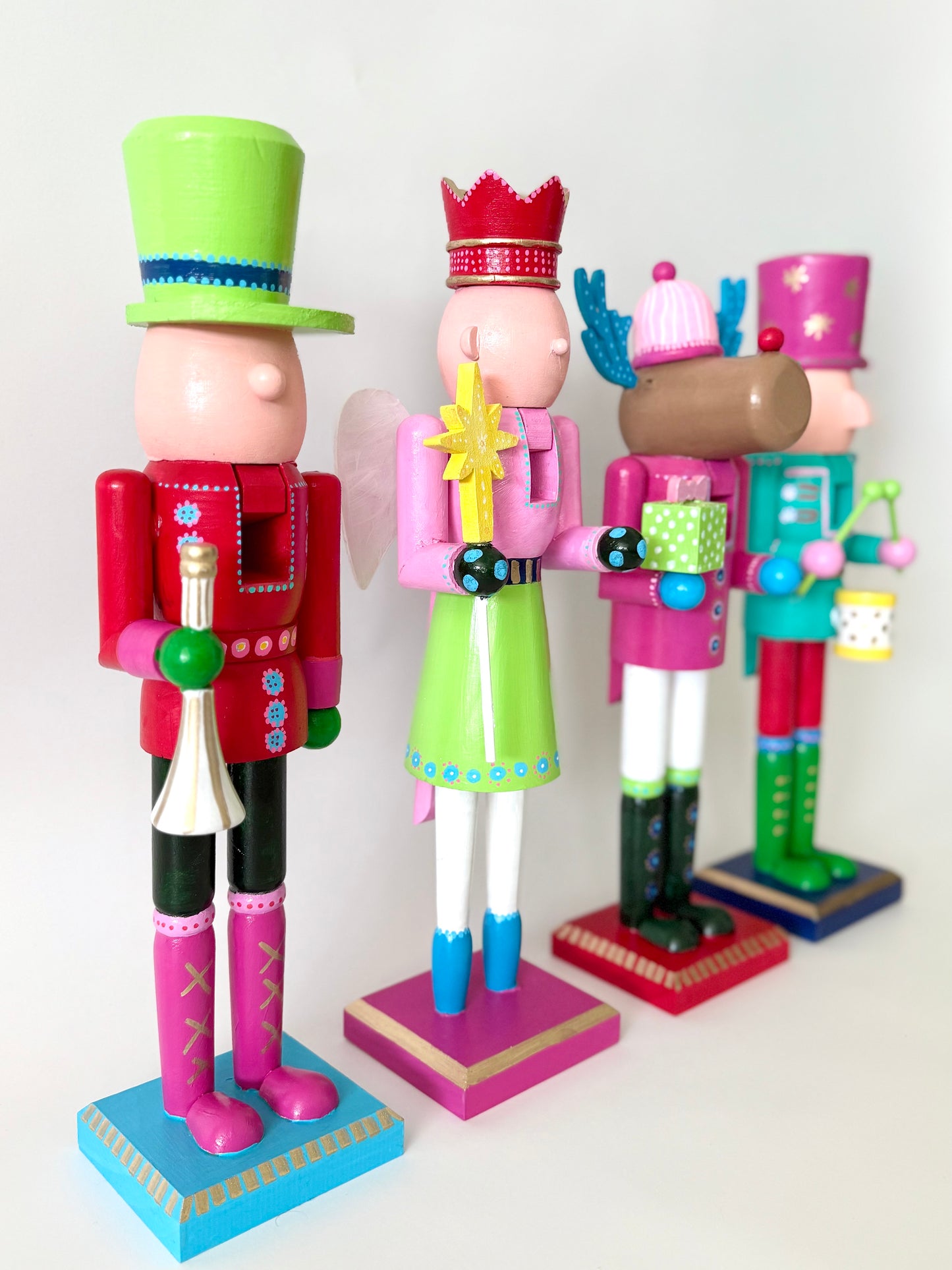 WHIMSICAL WONDERLAND NUTCRACKERS - The Top Hat Grenadier