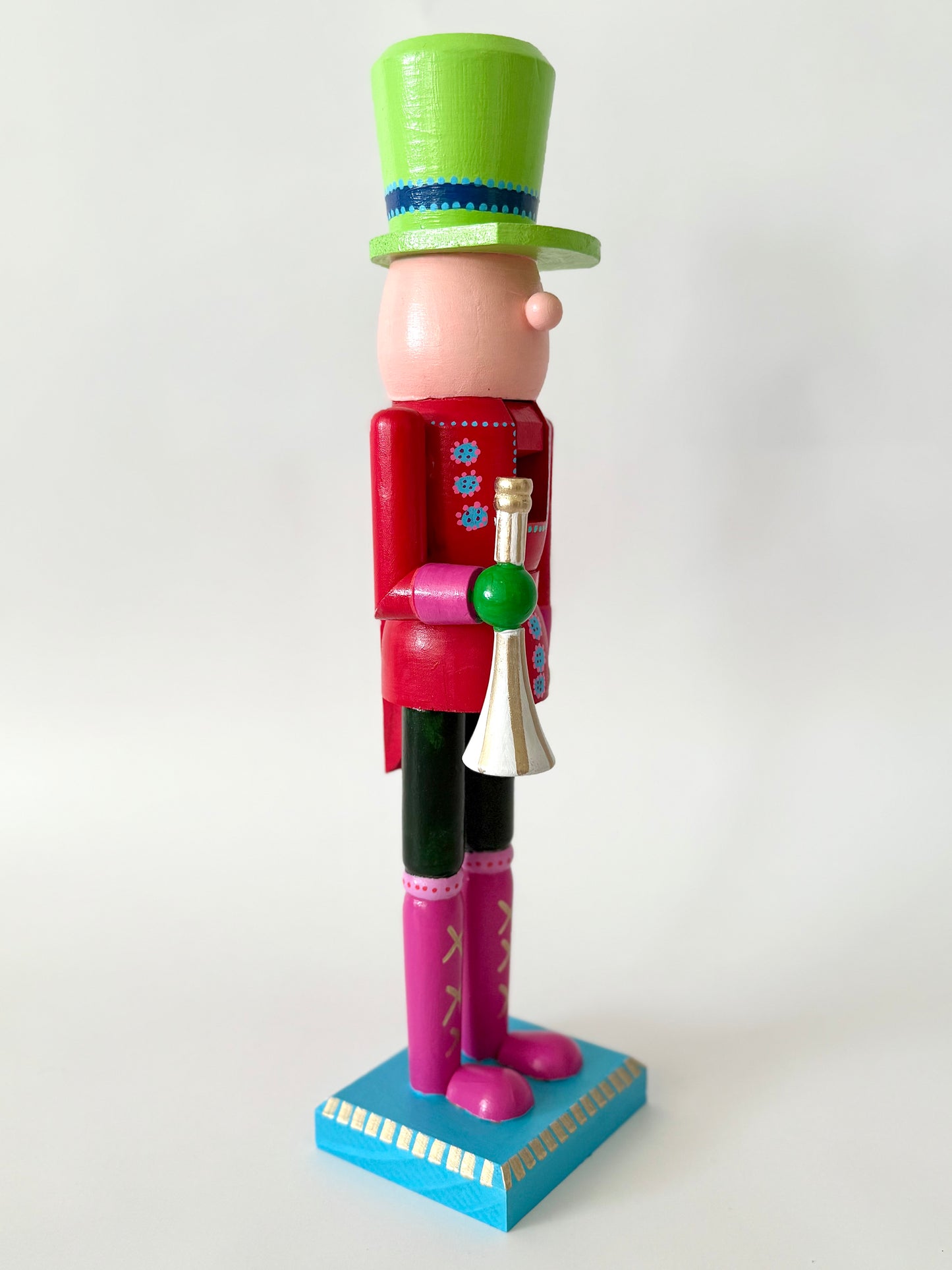 WHIMSICAL WONDERLAND NUTCRACKERS - The Top Hat Grenadier
