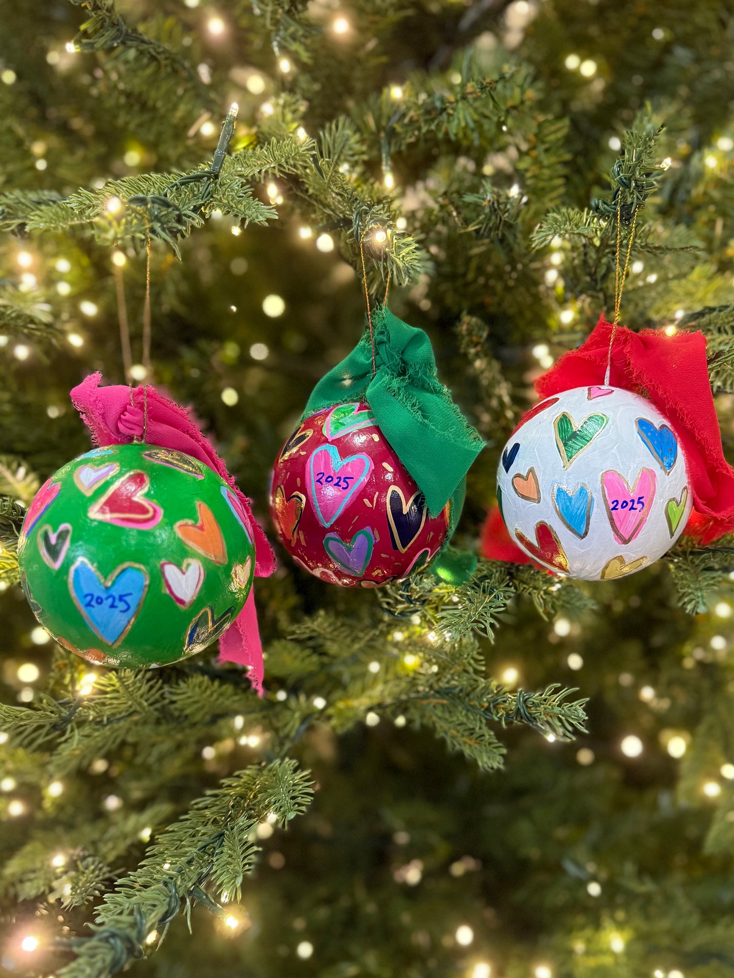 THE HEARTFULLY ORNAMENT