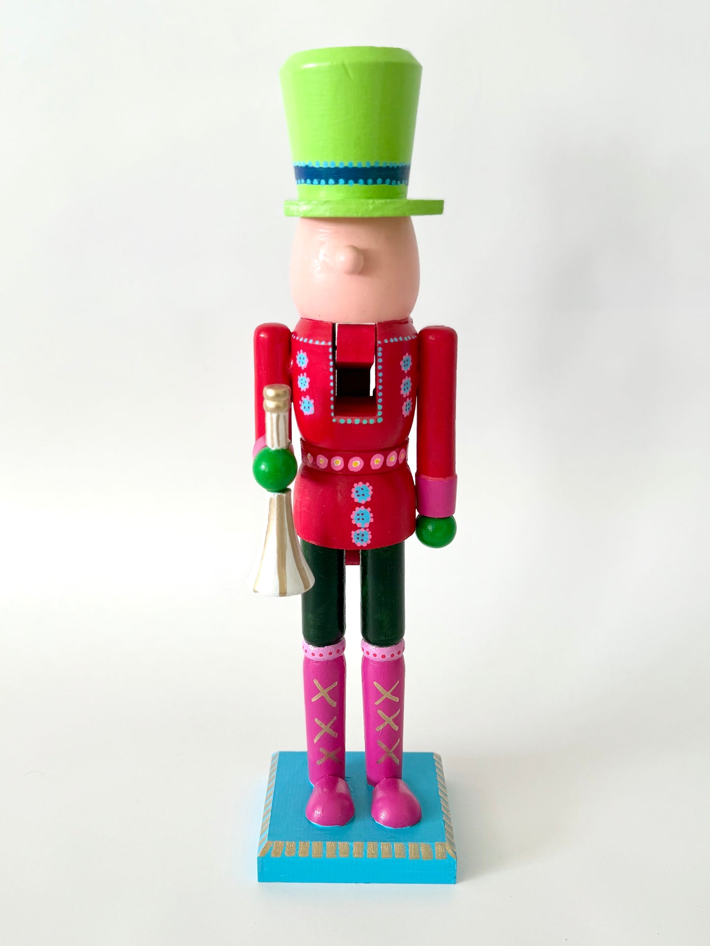 WHIMSICAL WONDERLAND NUTCRACKERS - The Top Hat Grenadier