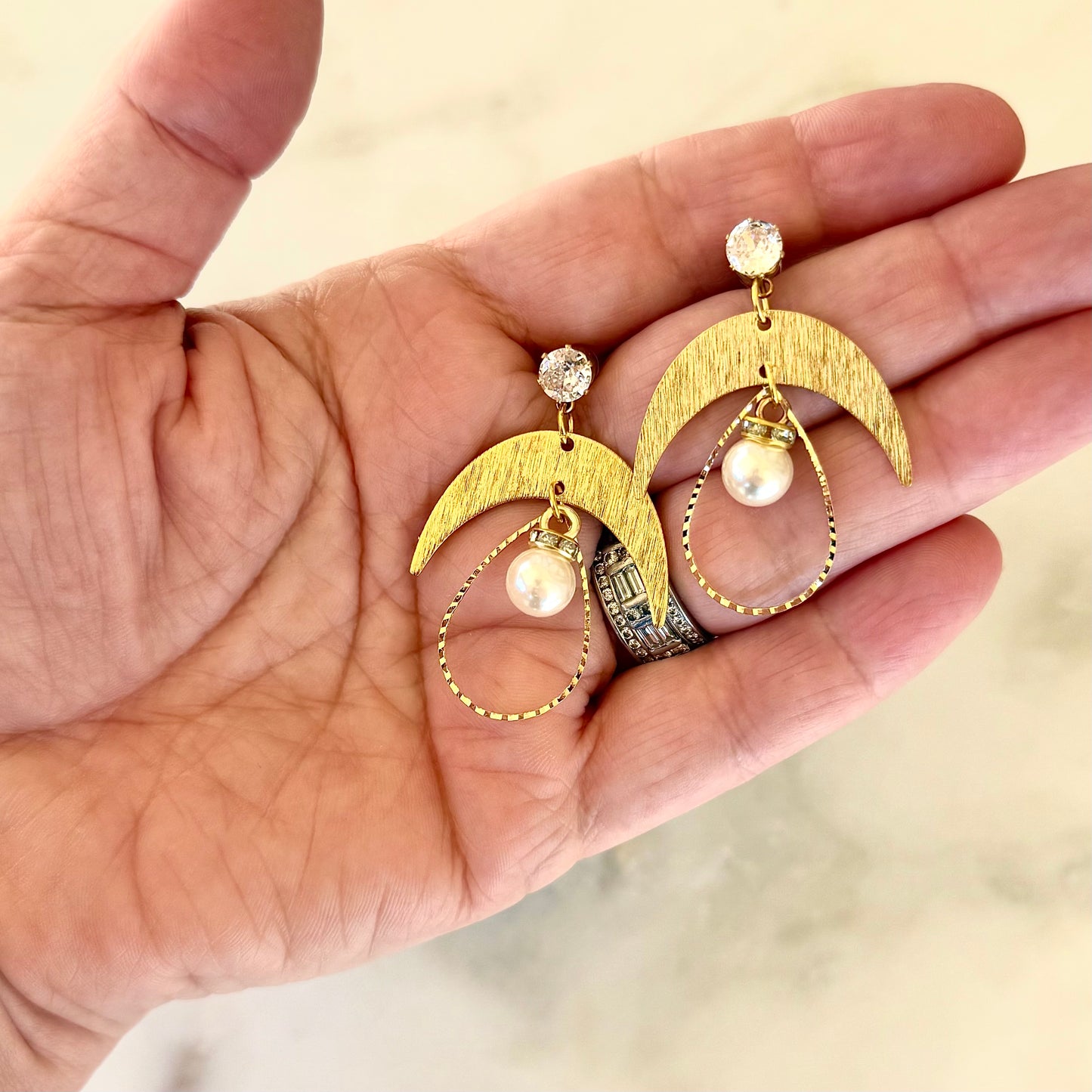 SOIRÉE earring - pearl