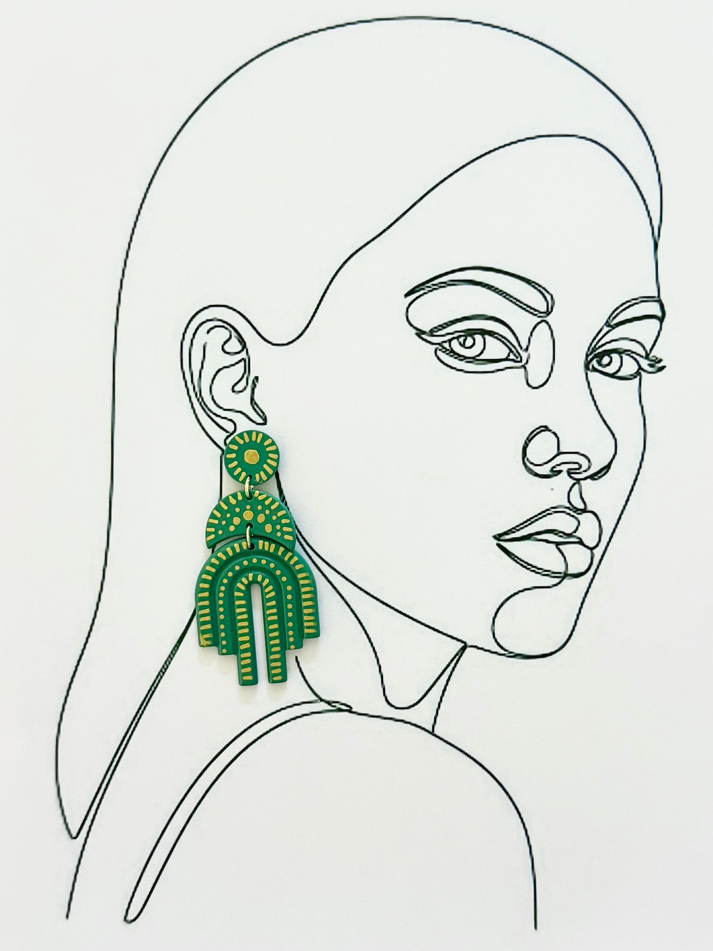 GREEN AND GOLD CURVE