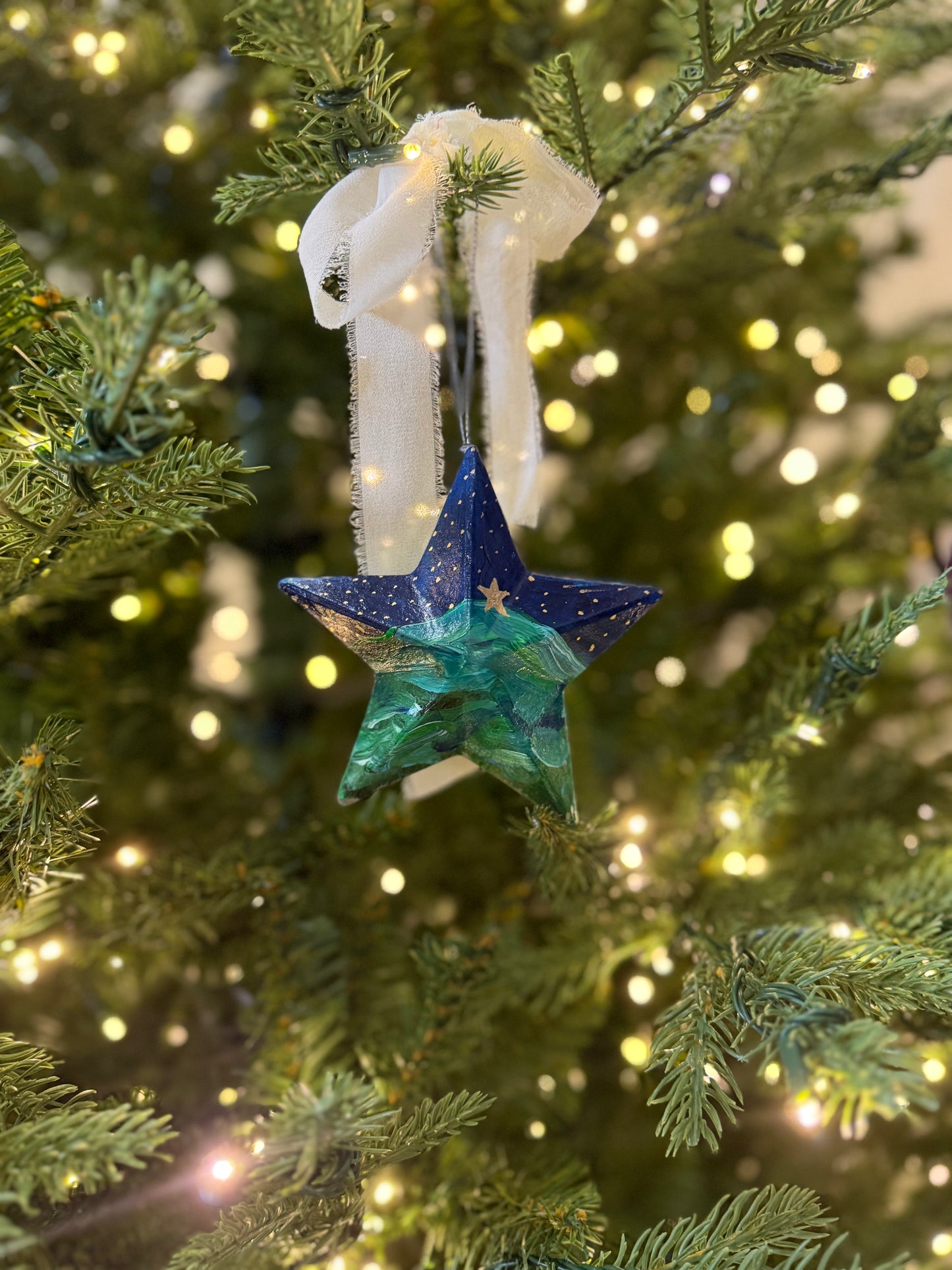 THE STAR OVER MOUNTAINS ORNAMENT