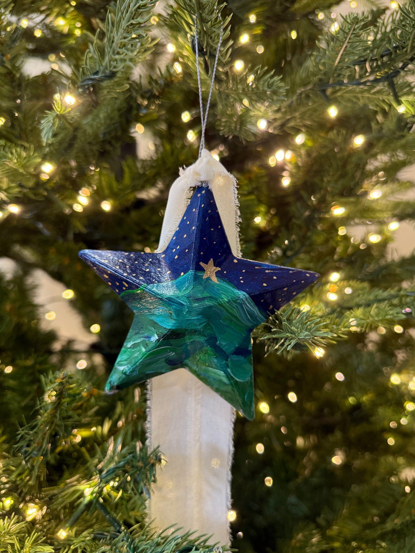 THE STAR OVER MOUNTAINS ORNAMENT